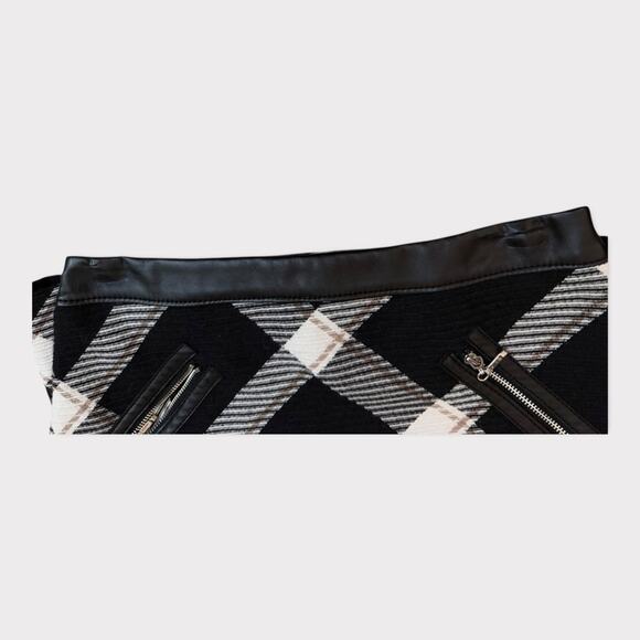 White House Black Market Black Tan Plaid Pencil Skirt - Size 00 - Picture 4 of 9